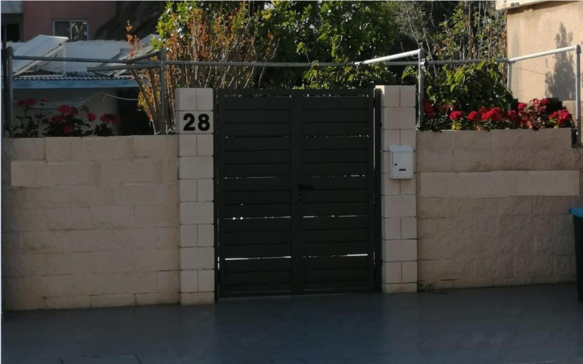 Alekas Pool And Garden Home 파포스 외부 사진